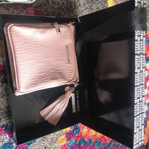 Steve Madden cross body bag with keychain